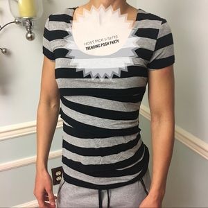 💝HP💝Vince Camuto black/gray striped top